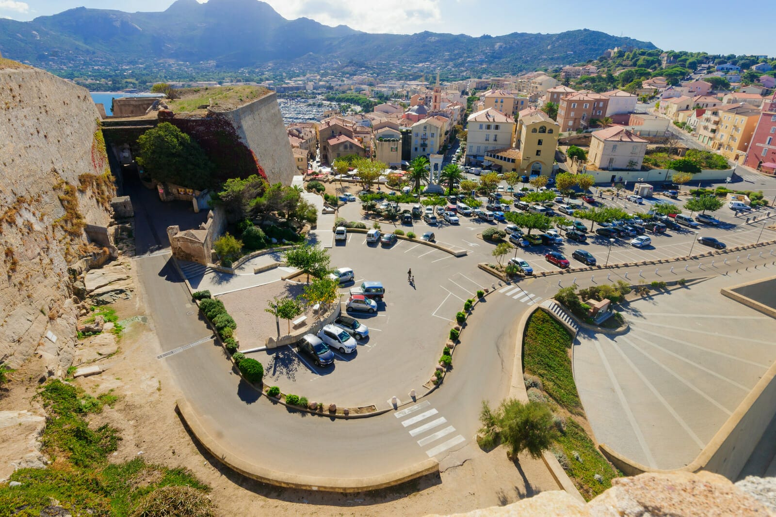 You are currently viewing Visiter les sites et monuments phares de Calvi