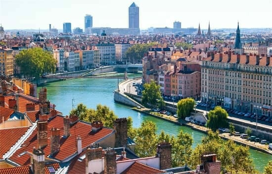 Lire la suite à propos de l’article Decouvrir une ville belle et dynamique : Lyon !