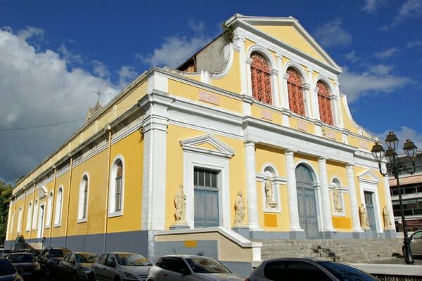 Visitez la basilique de Pointe à Pitre durant votre séjour en Guadeloupe