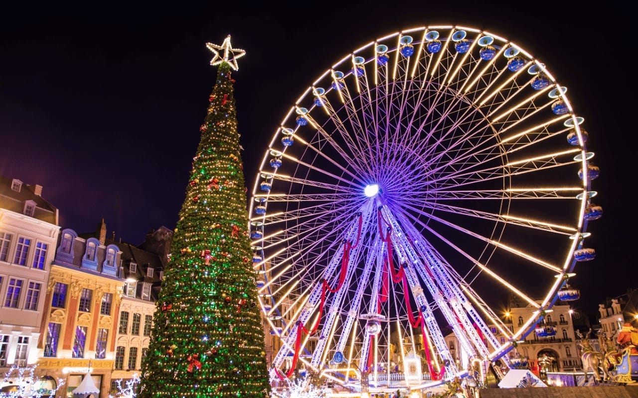 Lire la suite à propos de l’article Les incontournables expériences hivernales à Lille : activités, traditions et gastronomie